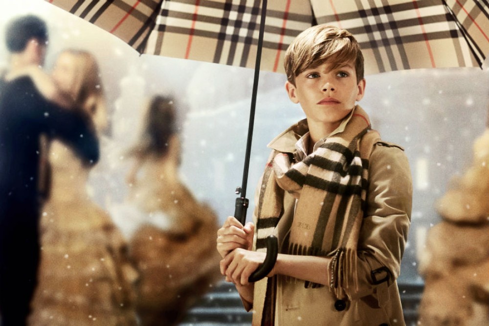 Romeo Beckham, mai elegant decat tatal sau